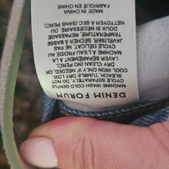 Aritzia Denim Forum The Farah High Rise Wide Leg Zip Fly Jeans - 7 yes Bleu Tabo - Picture 5 of 6